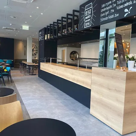 Готель Ibis Budget Paradiso