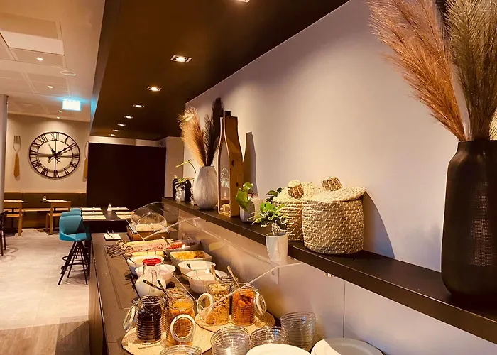 Hotel Ibis Budget Paradiso 2*