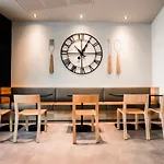 Ξενοδοχείο Ibis Budget Paradiso 2*